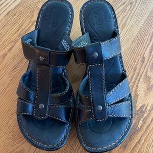 BORN womens leather sandals, black size 9